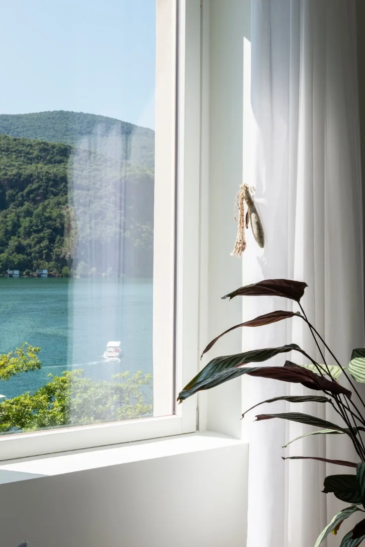 Affaccio sul lago di Lugano da un immobile gestito BridgeRent